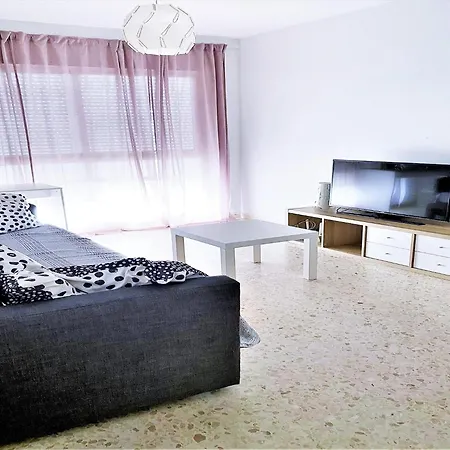 In San Fernando, Cleaning Included